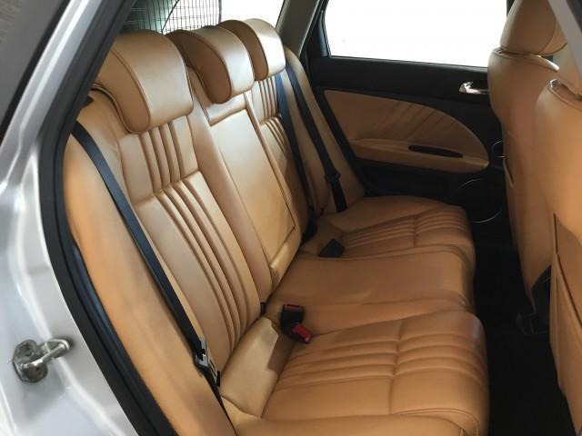 アルファ159スポーツワゴン 2.2 JTS セレスピードプログレッション ブラックレザーシートヒーター・ナビ・TV・DVD再生・CD・ETC・コーナーセンサー・HIDライト・フォグランプ・パドルシフト・3連メーター・プッシュスタート(29枚目)