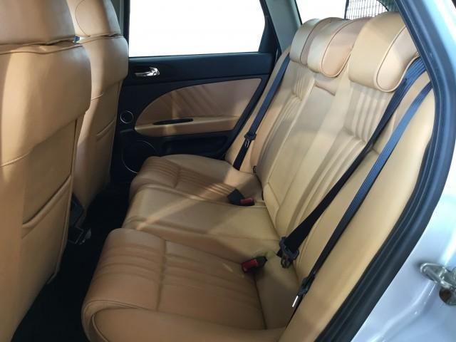 アルファ159スポーツワゴン 2.2 JTS セレスピードプログレッション ブラックレザーシートヒーター・ナビ・TV・DVD再生・CD・ETC・コーナーセンサー・HIDライト・フォグランプ・パドルシフト・3連メーター・プッシュスタート(30枚目)