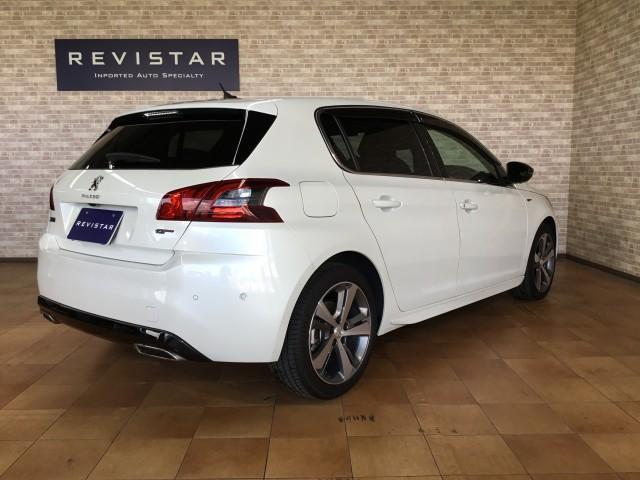 バックカメラ・コーナーセンサー・パドルシフト・ステアリングスイッチ・アイドリングストップ・ドアバイザー・１７インチアルミホイル