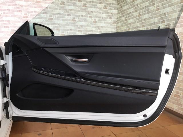 Ｍ６ ベースグレード　黒革パワーシートヒーター付・カーボンルーフ・ヘッドアップディスプレイ・ナビＴＶ・Ｂｌｕｅｔｏｏｔｈ・ＵＳＢ・ＤＶＤ・アダプティブＬＥＤヘッドライト・フロントモニター・バックカメラ・コーナーセンサー（26枚目）