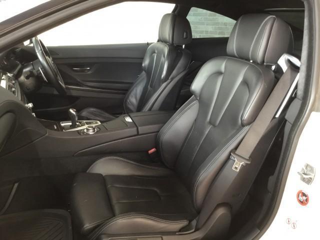 Ｍ６ ベースグレード　黒革パワーシートヒーター付・カーボンルーフ・ヘッドアップディスプレイ・ナビＴＶ・Ｂｌｕｅｔｏｏｔｈ・ＵＳＢ・ＤＶＤ・アダプティブＬＥＤヘッドライト・フロントモニター・バックカメラ・コーナーセンサー（28枚目）