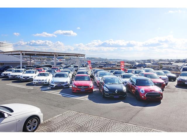 輸入車専門店、展示台数１５０台