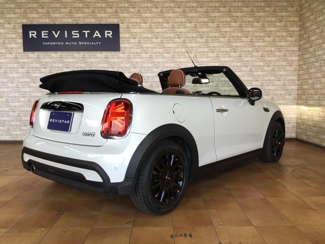 ＭＩＮＩ クーパー　コンバーチブル　メーカー保証・電動オープンＴＯＰ・茶革シートヒーター・カープレイ対応・ワイヤレス充電・Ｂｌｕｔｅｏｏｔｈ・ＵＳＢ・タイプＣ・追突軽減車・アダクティブクルーズコントロール・バックカメラ・コーナーセンサー（12枚目）