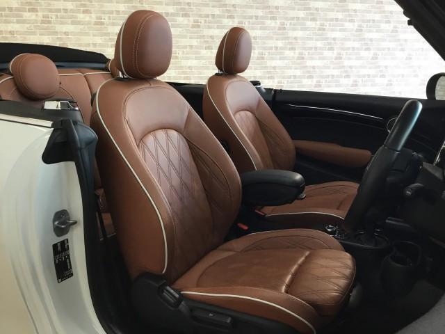 ＭＩＮＩ クーパー　コンバーチブル　メーカー保証・電動オープンＴＯＰ・茶革シートヒーター・カープレイ対応・ワイヤレス充電・Ｂｌｕｔｅｏｏｔｈ・ＵＳＢ・タイプＣ・追突軽減車・アダクティブクルーズコントロール・バックカメラ・コーナーセンサー（29枚目）