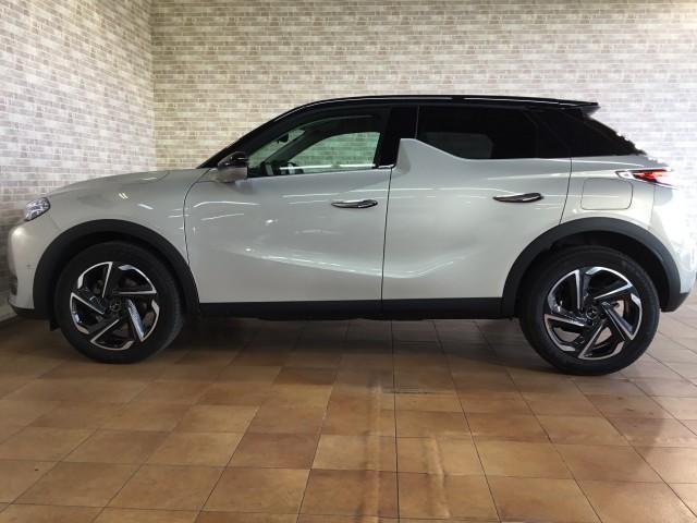 DS3クロスバック オペラ ブルーHDi ディーゼル車・ハーフレザー・ナビTV・カープレイ対応・Bluetooth・USB・バックカメラ・コーナーセンサー・FOCALサウンド・追突軽減車・アダクティブクルーズコントロール・ブライドスポット(13枚目)