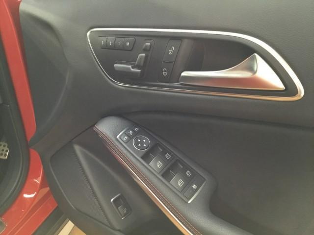 GLAクラス GLA180 スポーツ ワンオーナー車・ハーフレザー・ナビTV・バックカメラ・コーナーセンサー・追突防止アシストプラス・追突軽減車・ディストロニックプラス・ブライドスポット・レーンキーピング・BLUETOOTH・USB(26枚目)