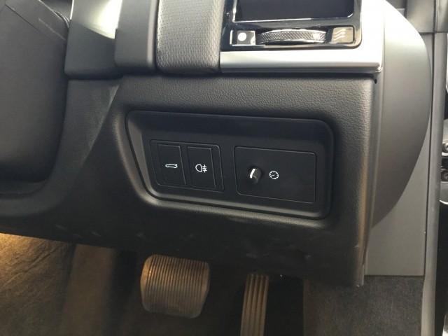 Ｆタイプ コンバーチブル　電動オープンソフトＴＯＰ・ハーフレザーパワーシート・ナビ・フルセグＴＶ・Ｂｌｕｅｔｏｏｔｈ・ＵＳＢ・ＭＥＲＩＤＩＡＮサウンド・コーナーセンサー・ＨＩＤライト・パドルシフト・ステアリングスイッチ（26枚目）