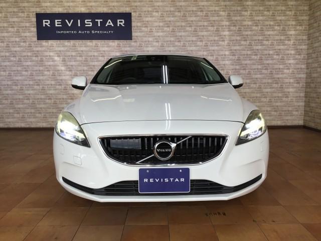 Ｖ４０ Ｔ３　モメンタム　ワンオーナー車・シティーセーティ・追突軽減車・アダクティブクルーズコントロール・ブライドスポット・ナビＴＶ・バックカメラ・コーナーセンサー・ＬＥＤライト・アクティブハイビーム・Ｂｌｕｔｅｏｏｔｈ（3枚目）