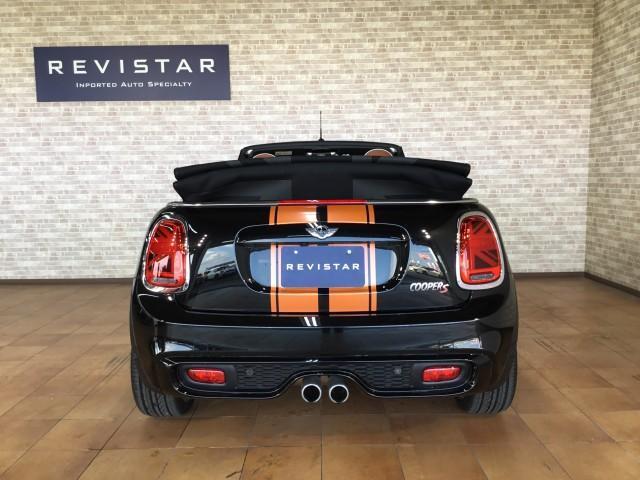 ＭＩＮＩ クーパーＳ　コンバーチブル　ユアーズＰＫＧ・ユアーズ専用ブラウンレーザーシートヒーター付き・ユアーズステアリング・ユアーズ１８インチアルミホイル・ナビ・バックカメラ・コーナーセンサー・ユニオンジャックテール・ＬＥＤライト（4枚目）