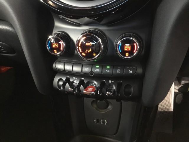 ＭＩＮＩ クーパーＳ　コンバーチブル　ユアーズＰＫＧ・ユアーズ専用ブラウンレーザーシートヒーター付き・ユアーズステアリング・ユアーズ１８インチアルミホイル・ナビ・バックカメラ・コーナーセンサー・ユニオンジャックテール・ＬＥＤライト（23枚目）