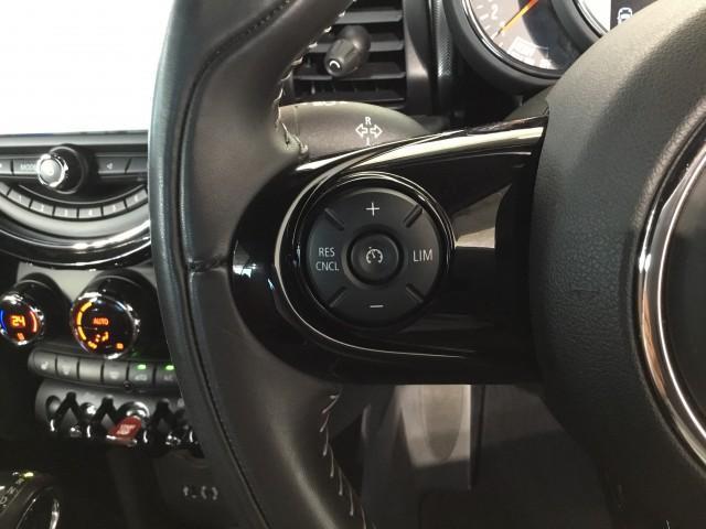 ＭＩＮＩ クーパーＳ　コンバーチブル　ユアーズＰＫＧ・ユアーズ専用ブラウンレーザーシートヒーター付き・ユアーズステアリング・ユアーズ１８インチアルミホイル・ナビ・バックカメラ・コーナーセンサー・ユニオンジャックテール・ＬＥＤライト（25枚目）