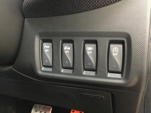 スマートフォーフォー ＢＲＡＢＵＳ　スポーツ　パノラミックルーフ・黒革シートヒーター付き・９インチモニターナビＴＶ・Ｂｌｕｔｅｏｏｔｈ・ＵＳＢ・ＤＶＤ・ＣＤ・ブルーレイ再生・バックカメラ・コーナーセンサー・クルーズコントロール・アームレスト（23枚目）