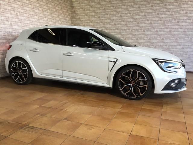 メガーヌ ルノー　スポール　アクティブブレーキ・追突軽減車・ハーフレザーヒーター付き・ナビ・フルセグＴＶ・カープレイ対応・Ｂｌｕｅｔｏｏｔｈ・ＵＳＢ・アダクティブクルーズコントロール・ブライドスポット・バックカメラ（12枚目）