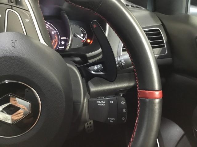 メガーヌ ルノー　スポール　アクティブブレーキ・追突軽減車・ハーフレザーヒーター付き・ナビ・フルセグＴＶ・カープレイ対応・Ｂｌｕｅｔｏｏｔｈ・ＵＳＢ・アダクティブクルーズコントロール・ブライドスポット・バックカメラ（23枚目）