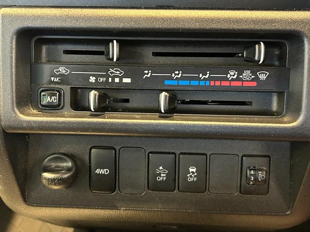 ハイゼットトラック ジャンボＳＡＩＩＩｔ　４ＷＤ　ＣＤオーディオ　衝突被害軽減ブレーキ　荷台ライト　ドラレコ（7枚目）