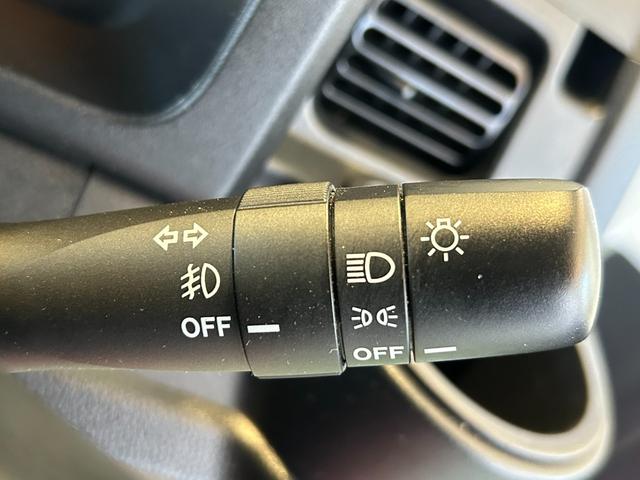 ハイゼットトラック ジャンボＳＡＩＩＩｔ　４ＷＤ　ＣＤオーディオ　衝突被害軽減ブレーキ　荷台ライト　ドラレコ（11枚目）