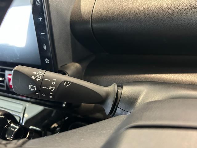 タント カスタムＲＳ　タ－ボ　ディスプレイオーディオ　衝突被害軽減ブレーキ　電動パーキング　プッシュボタンスタ－ト　コ－ナ－センサ－　アイドリングストップ機能　シ－トヒ－タ－　バックカメラ　ＬＥＤヘッドライト（12枚目）