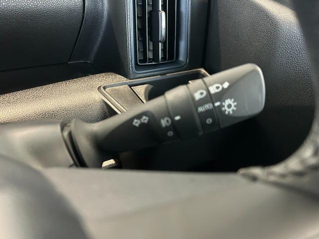 タント カスタムＲＳ　タ－ボ　ディスプレイオーディオ　衝突被害軽減ブレーキ　電動パーキング　プッシュボタンスタ－ト　コ－ナ－センサ－　アイドリングストップ機能　シ－トヒ－タ－　バックカメラ　ＬＥＤヘッドライト（14枚目）