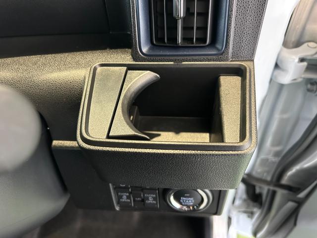 タント カスタムＲＳ　タ－ボ　ディスプレイオーディオ　衝突被害軽減ブレーキ　電動パーキング　プッシュボタンスタ－ト　コ－ナ－センサ－　アイドリングストップ機能　シ－トヒ－タ－　バックカメラ　ＬＥＤヘッドライト（18枚目）