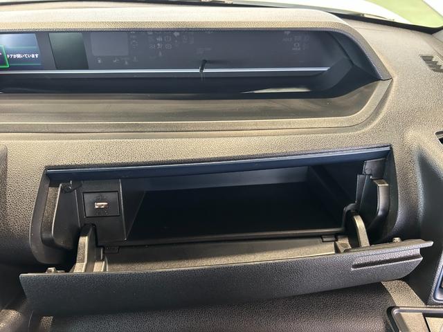 タント カスタムＲＳ　タ－ボ　ディスプレイオーディオ　衝突被害軽減ブレーキ　電動パーキング　プッシュボタンスタ－ト　コ－ナ－センサ－　アイドリングストップ機能　シ－トヒ－タ－　バックカメラ　ＬＥＤヘッドライト（19枚目）