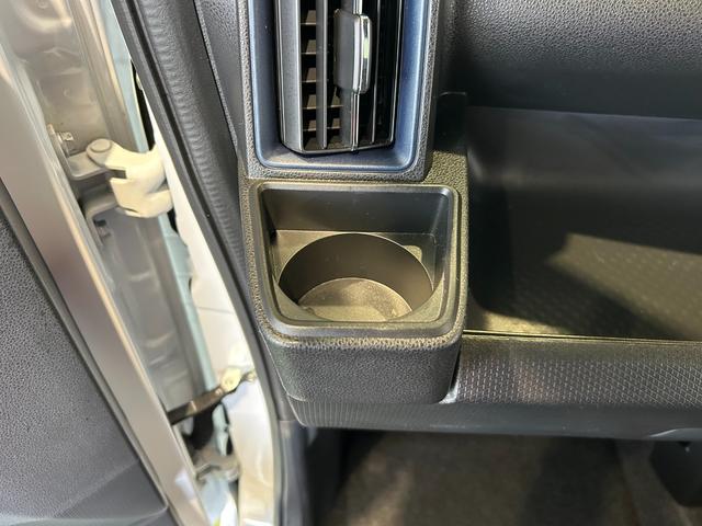 タント カスタムＲＳ　タ－ボ　ディスプレイオーディオ　衝突被害軽減ブレーキ　電動パーキング　プッシュボタンスタ－ト　コ－ナ－センサ－　アイドリングストップ機能　シ－トヒ－タ－　バックカメラ　ＬＥＤヘッドライト（21枚目）