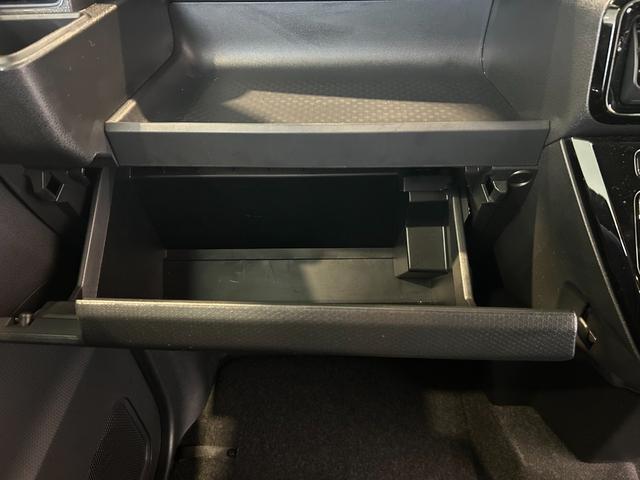 タント カスタムＲＳ　タ－ボ　ディスプレイオーディオ　衝突被害軽減ブレーキ　電動パーキング　プッシュボタンスタ－ト　コ－ナ－センサ－　アイドリングストップ機能　シ－トヒ－タ－　バックカメラ　ＬＥＤヘッドライト（23枚目）