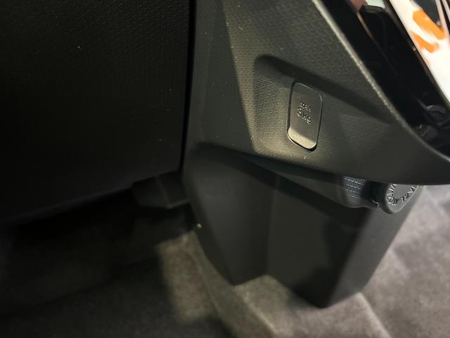 タント カスタムＲＳ　タ－ボ　ディスプレイオーディオ　衝突被害軽減ブレーキ　電動パーキング　プッシュボタンスタ－ト　コ－ナ－センサ－　アイドリングストップ機能　シ－トヒ－タ－　バックカメラ　ＬＥＤヘッドライト（24枚目）