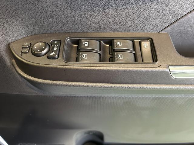 タント カスタムＲＳ　タ－ボ　ディスプレイオーディオ　衝突被害軽減ブレーキ　電動パーキング　プッシュボタンスタ－ト　コ－ナ－センサ－　アイドリングストップ機能　シ－トヒ－タ－　バックカメラ　ＬＥＤヘッドライト（36枚目）