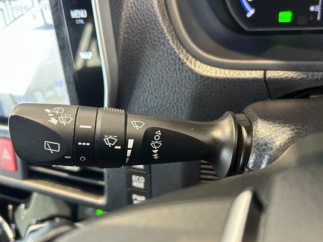 ヴォクシー ハイブリッドZS 煌II ナビ ETC プッシュボタンスタ-ト 衝突被害軽減ブレーキ 両側電動スライドドア シ-トヒ-タ- バックカメラ 3列シ-ト ハイブリッド LEDヘッドライト(13枚目)