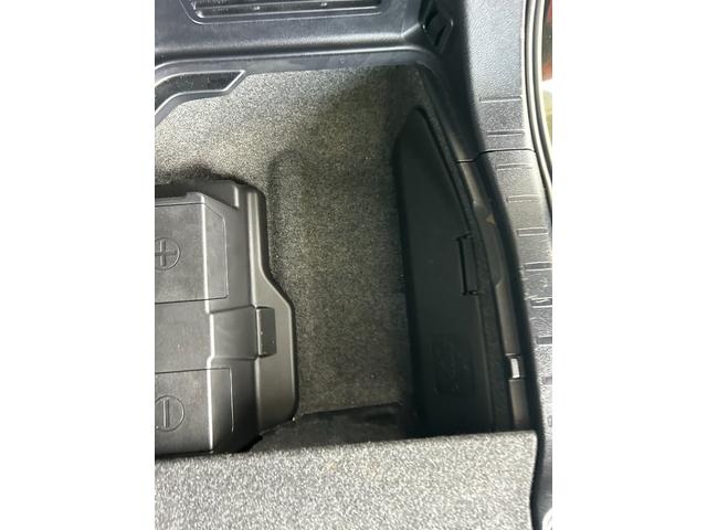 ヴォクシー ハイブリッドZS 煌II ナビ ETC プッシュボタンスタ-ト 衝突被害軽減ブレーキ 両側電動スライドドア シ-トヒ-タ- バックカメラ 3列シ-ト ハイブリッド LEDヘッドライト(29枚目)