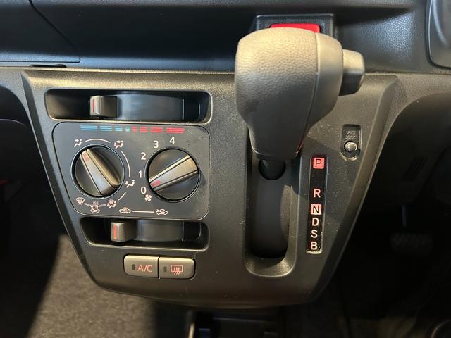 ミライース Ｌ　ＳＡＩＩＩ　ディスプレイオーディオ　衝突被害軽減ブレーキ　コ－ナ－センサ－　オ－トハイビ－ム　アイドリングストップ機能（6枚目）