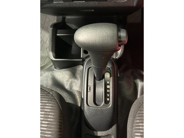 ハイゼットトラック ジャンボエクストラ CDオーディオ 荷台ライト 衝突被害軽減ブレーキ コ-ナ-センサ- アイドリングストップ機能 プッシュボタンスタ-ト LEDヘッドライト(10枚目)