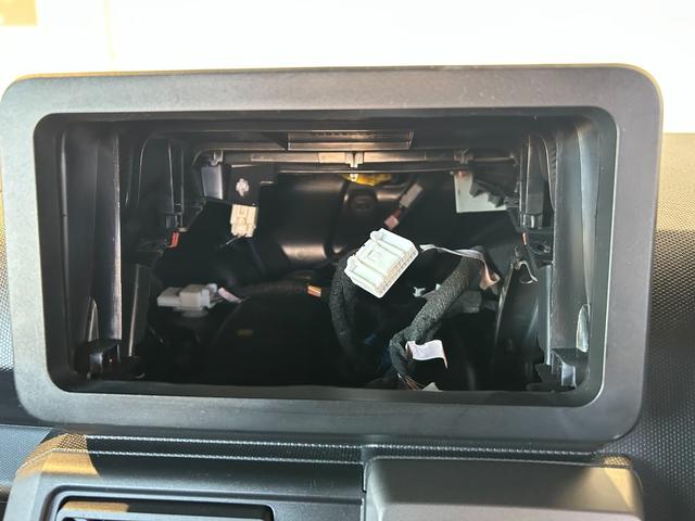 タフト Ｇ　ダーククロムベンチャー　バックカメラ対応　シ－トヒ－タ－　衝突被害軽減ブレーキ　コ－ナ－センサ－　アイドリングストップ機能　電動パーキング　ＬＥＤヘッドライト（5枚目）