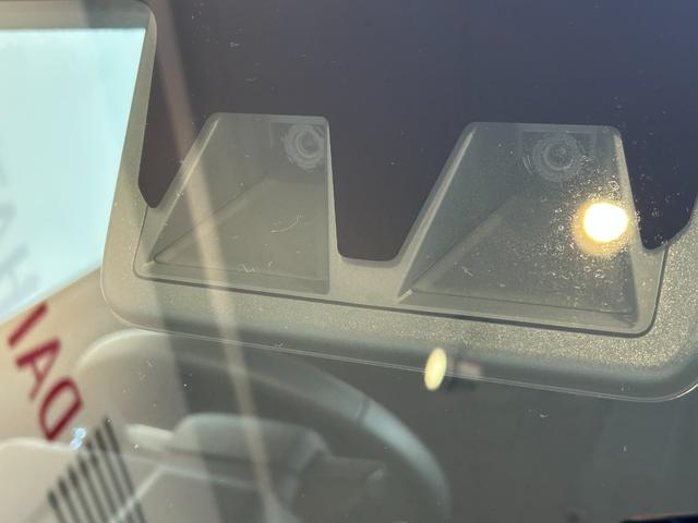 タフト Ｇ　ダーククロムベンチャー　バックカメラ対応　シ－トヒ－タ－　衝突被害軽減ブレーキ　コ－ナ－センサ－　アイドリングストップ機能　電動パーキング　ＬＥＤヘッドライト（6枚目）