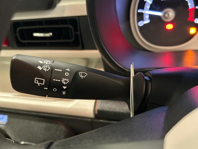 ムーヴキャンバス ストライプスＧ　電動パーキング　プッシュボタンスタ－ト　両側電動スライドドア　コ－ナ－センサ－　衝突被害軽減ブレーキ　アイドリングストップ機能　シ－トヒ－タ－　パノラマモニタ－対応　ＬＥＤヘッドライト（13枚目）