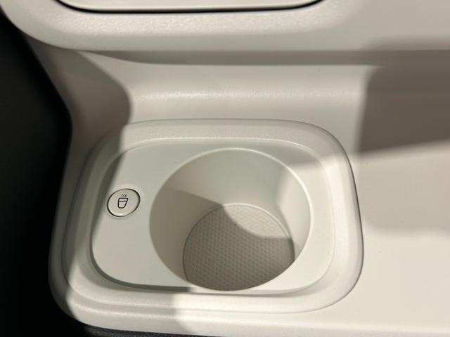 ムーヴキャンバス ストライプスＧ　電動パーキング　プッシュボタンスタ－ト　両側電動スライドドア　コ－ナ－センサ－　衝突被害軽減ブレーキ　アイドリングストップ機能　シ－トヒ－タ－　パノラマモニタ－対応　ＬＥＤヘッドライト（25枚目）