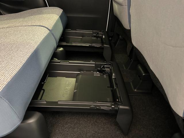 ムーヴキャンバス ストライプスＧ　電動パーキング　プッシュボタンスタ－ト　両側電動スライドドア　コ－ナ－センサ－　衝突被害軽減ブレーキ　アイドリングストップ機能　シ－トヒ－タ－　パノラマモニタ－対応　ＬＥＤヘッドライト（33枚目）