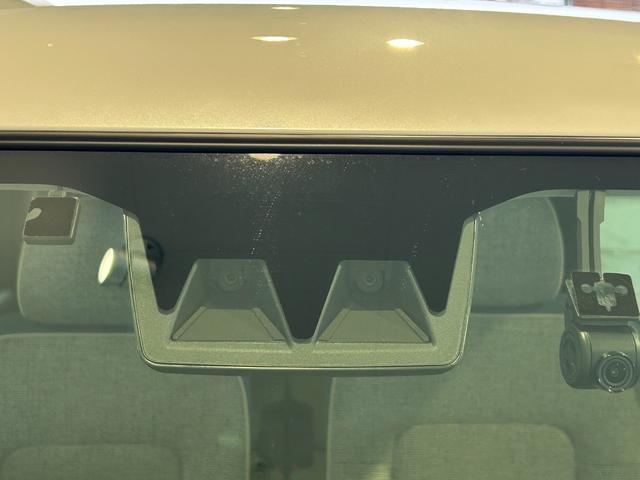 ムーヴキャンバス ストライプスＧ　ナビ　ドラレコ　ＥＴＣ　プッシュボタンスタ－ト　両側電動スライドドア　コ－ナ－センサ－　衝突被害軽減ブレーキ　アイドリングストップ機能　電動パーキング　シ－トヒ－タ－　バックカメラ（9枚目）