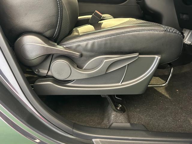 タント カスタムＸ　バックカメラ対応　両側電動スライドドア　衝突被害軽減ブレーキ　コ－ナ－センサ－　アイドリングストップ機能　シ－トヒ－タ－　電動パーキング　ＬＥＤヘッドライト　キーフリ－　アルミホイール（32枚目）