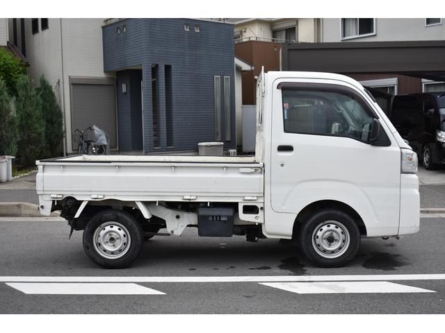ハイゼットトラック スタンダード　エアコン　パワステ　５ＭＴ　社外ナビ　積載３５０ｋｇ　２ＷＤ　タイミングチェーン　エアバック　コンビニフック　エンジン型式ＫＦ（8枚目）