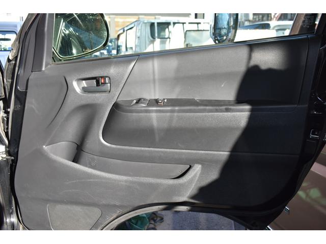 ハイエースコミューター スーパーロングGL 15人乗り ETC フルセグTVナビ バックカメラ パワースライドドア 最後列跳ね上げシート 電格ミラー フロントフォグランプ(5枚目)