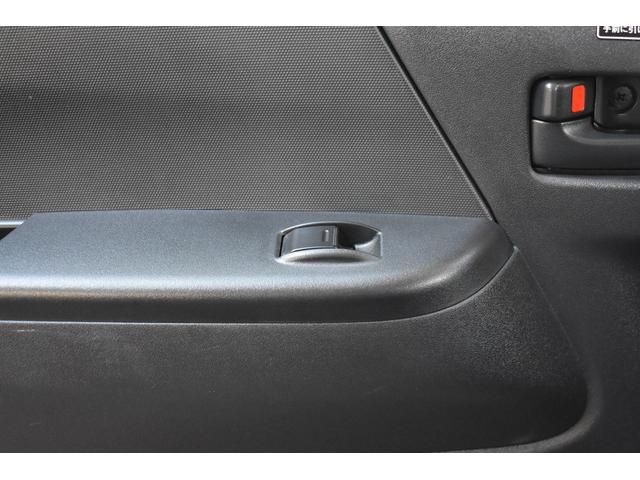 ハイエースコミューター スーパーロングGL 15人乗り ETC フルセグTVナビ バックカメラ パワースライドドア 最後列跳ね上げシート 電格ミラー フロントフォグランプ(8枚目)