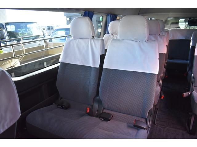 ハイエースコミューター スーパーロングGL 15人乗り ETC フルセグTVナビ バックカメラ パワースライドドア 最後列跳ね上げシート 電格ミラー フロントフォグランプ(12枚目)
