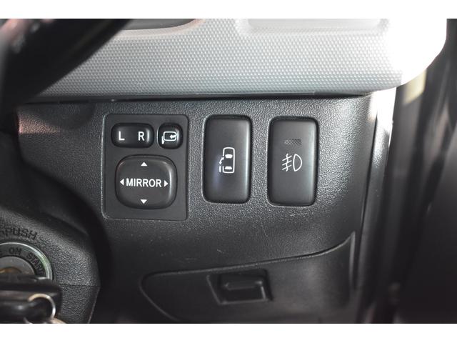 ハイエースコミューター スーパーロングGL 15人乗り ETC フルセグTVナビ バックカメラ パワースライドドア 最後列跳ね上げシート 電格ミラー フロントフォグランプ(18枚目)