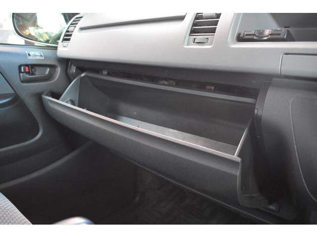 ハイエースコミューター スーパーロングGL 15人乗り ETC フルセグTVナビ バックカメラ パワースライドドア 最後列跳ね上げシート 電格ミラー フロントフォグランプ(29枚目)