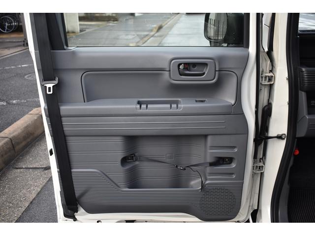 ������ȑ��̃h�A�p�l�����N���[�j���O�ςł���