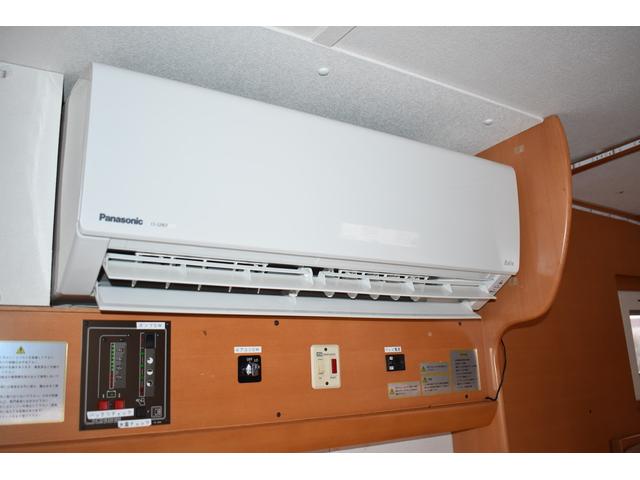 カムロード トヨタ カムロード キャンピング ユーロスター ソーラーパネル 二口コンロ 家庭用エアコン リアエアサス 温水機能 ETC 点検記録簿(12枚目)