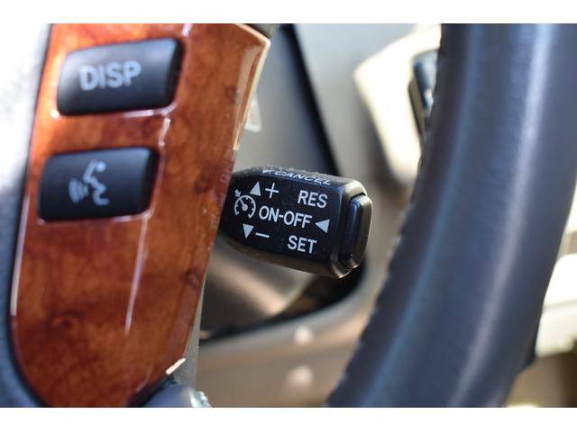 クラウン ロイヤルサルーン　ＥＴＣ　ドライブレコーダー　クルーズコントロール　電格ミラー　ハンズフリー　プッシュスタート　５名乗車　ＡＴ　助手席・サイドエアバック（12枚目）