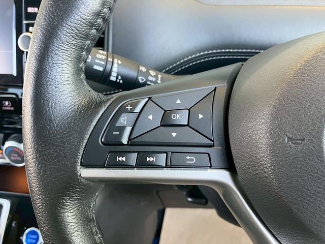 セレナ ｅ－パワー　ハイウェイスターＶ　純正９インチナビ　ドラレコ　ＥＴＣ　クルーズコントロール　アラウンドビュー　寒冷地仕様　シートヒータ　ステアリングヒーター　両側電動スライドドア　ＬＥＤヘッドライト　ツートンカラー（17枚目）