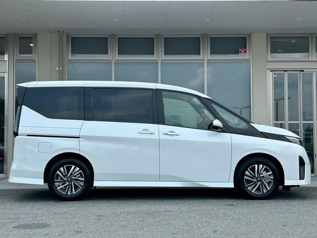 セレナ e-パワー ハイウェイスターV 登録済未使用車 純12.3ナビ 防水シート プロパイロット 前後ドラレコ ETC2.0 アラウンドビューM インテリルームミラー LEDヘッド SOSコール ワイヤレス充電 エマブレ コーナーセンサー(37枚目)